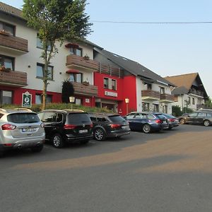 Land-Gut-Hotel Zur Burg Nuerburg